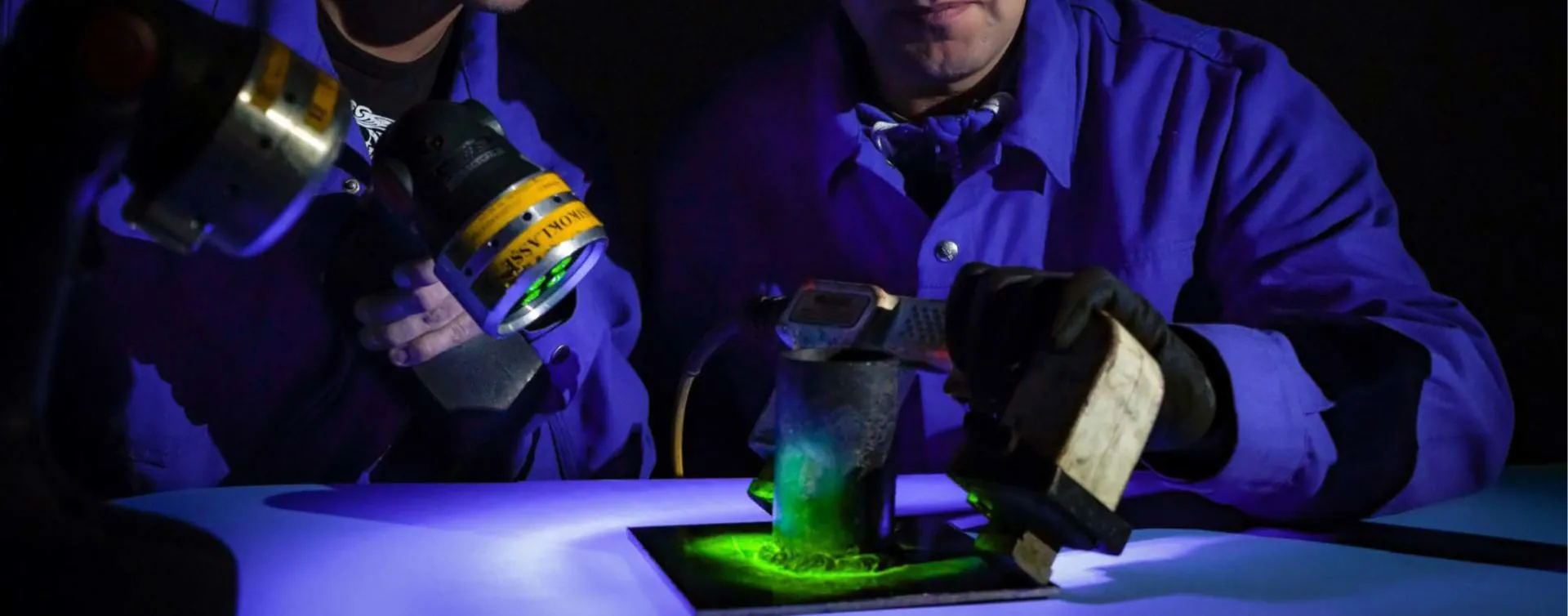 Fluorescent penetrant inspection under ultraviolet light